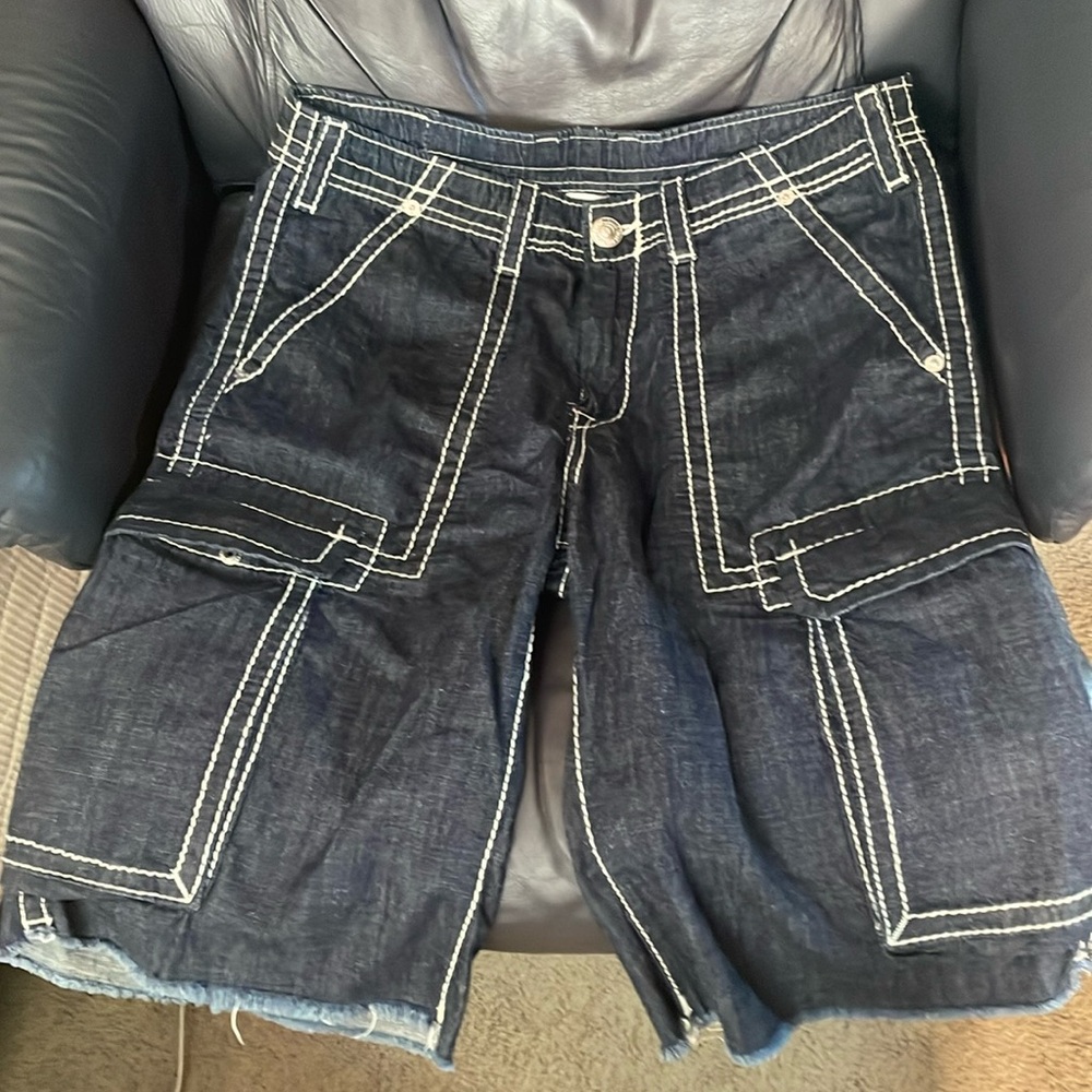 True Religion Cargo Shorts size 31